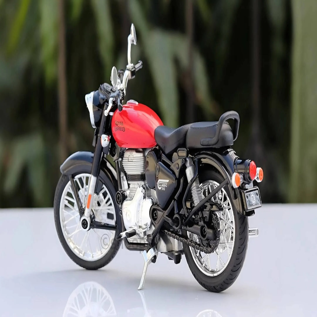 1:15 Classic 350 Bullet Bike Replica – Pull-Back, Custom Tanks, Metal Look
